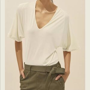 Ba&sh size 0 (US size 4) body shirt, t-shirt cream, in excellent condition